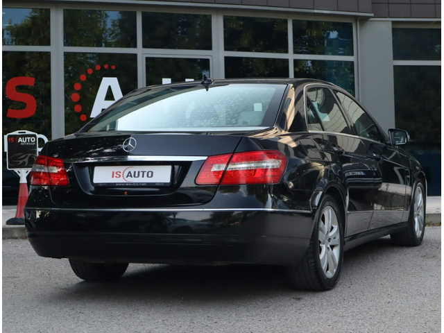 Mercedes E220 CDI/Avantgard/Подгрев/PDC/Навигация/Шибедах - автомобили, коли, обяви за нови и употребявани 5