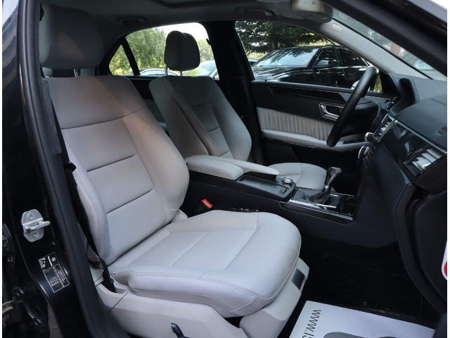 Mercedes E220 CDI/Avantgard/Подгрев/PDC/Навигация/Шибедах - автомобили, коли, обяви за нови и употребявани 7