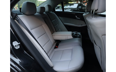 Mercedes E220 CDI/Avantgard/Подгрев/PDC/Навигация/Шибедах - автомобили, коли, обяви за нови и употребявани 8