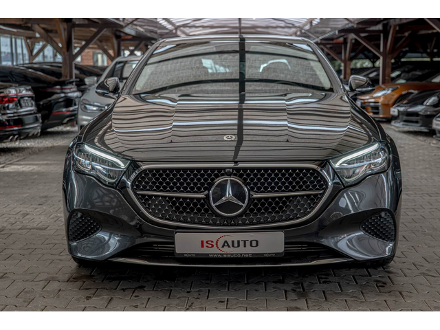 Mercedes E220 d/Avantgarde/Virtual/Панорама/MBUX/Pre-Safe/Thermatic - автомобили, коли, обяви за нови и употребявани 0