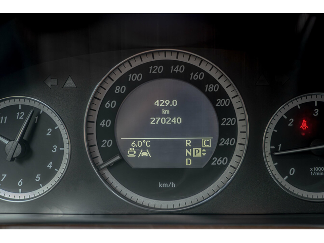 Mercedes E350 Elegance/Lane Assist/Шибедах/BiXenon/КруизКонтрол/ - автомобили, коли, обяви за нови и употребявани 9