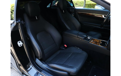 Mercedes E400 4Matic/AMG/Coupe/Harman Kardon/Panorama/Memory/Камера - автомобили, коли, обяви за нови и употребявани 7