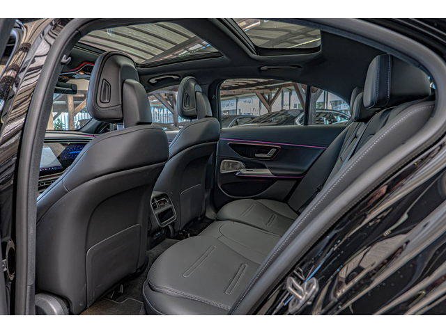 Mercedes E53 AMG 4Matic+/HyperScreen/AMG Ride Control/Камера 360/Обдухване/ - автомобили, коли, обяви за нови и употребявани 8