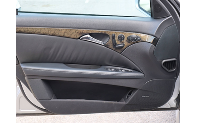 mercedes-e55-amg-harman-kardon-memory-navi-bixenon - 5