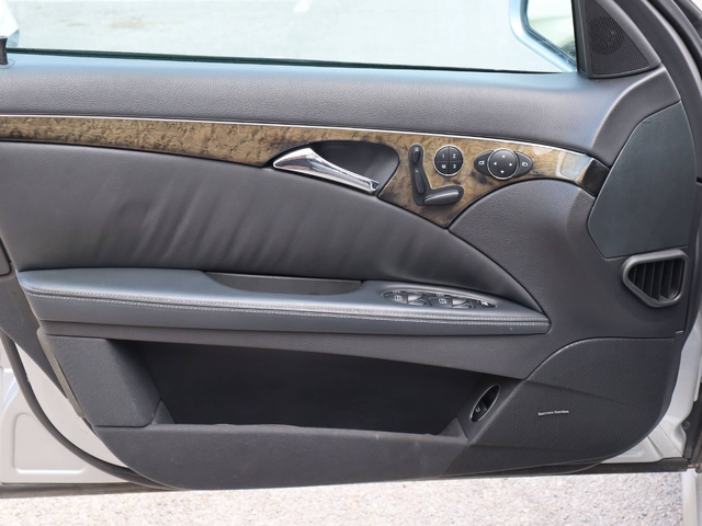 Mercedes E55 AMG Harman Kardon/Memory/Navi/BiXenon - автомобили, коли, обяви за нови и употребявани 5