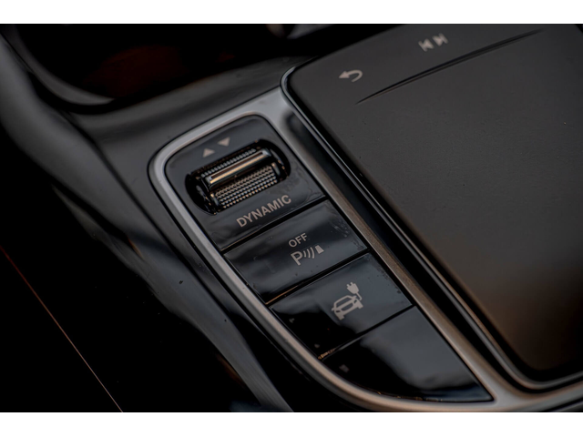 Mercedes EQC 400/4Matic/HuD/Burmester/AMG/Камера 360/Парфюм/ - автомобили, коли, обяви за нови и употребявани 11
