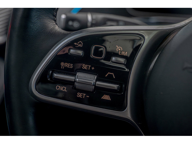 Mercedes EQC 400/4Matic/HuD/Burmester/AMG/Камера 360/Парфюм/ - автомобили, коли, обяви за нови и употребявани 13