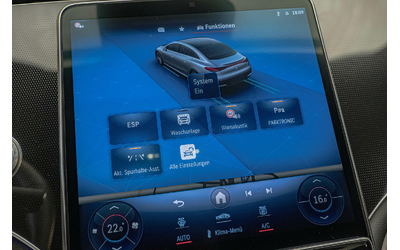 Mercedes EQE 300/98kWh/MBUX/Амбиент/Подгрев - автомобили, коли, обяви за нови и употребявани 9
