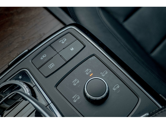 Mercedes GLS 500 AMG/4Matic/Harman Kardon/Panorama/RSE/Камера 360/Обдухване - автомобили, коли, обяви за нови и употребявани 11