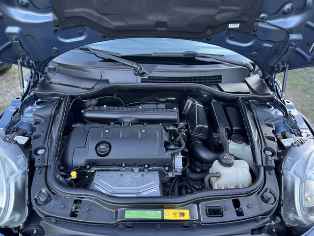 Mini Clubman Mini Clubman 1.6i EURO5 - автомобили, коли, обяви за нови и употребявани 9