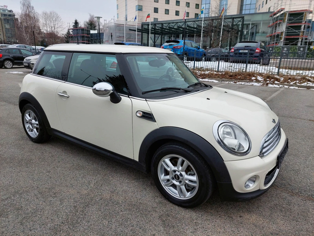 Mini Cooper 1, 6i 75ps 64000км!!! - автомобили, коли, обяви за нови и употребявани 0