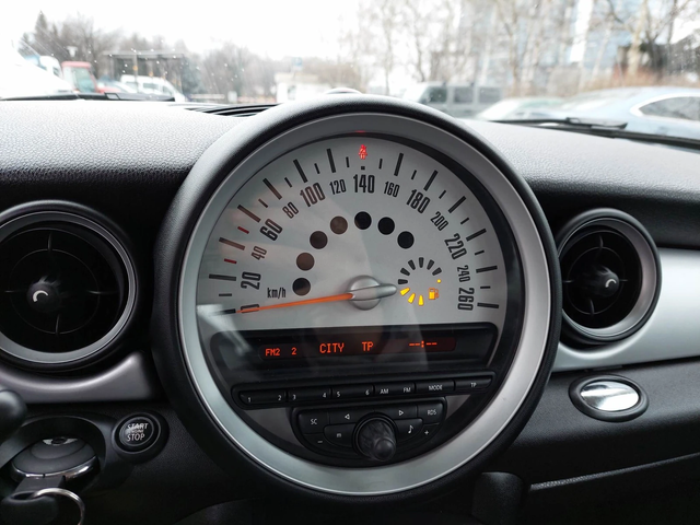 Mini Cooper 1, 6i 75ps 64000км!!! - автомобили, коли, обяви за нови и употребявани 11