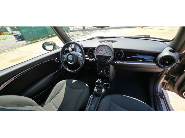 Mini Cooper 1.6 D 112k.c UNIKAT EURO 5B - автомобили, коли, обяви за нови и употребявани 12