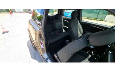 Mini Cooper 1.6 D 112k.c UNIKAT EURO 5B - автомобили, коли, обяви за нови и употребявани 14