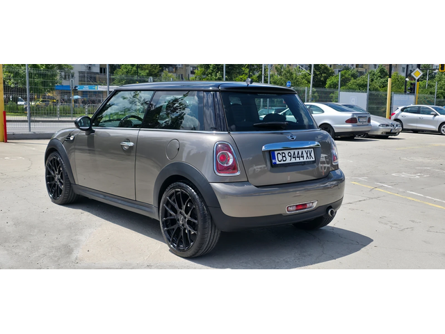 Mini Cooper 1.6 D 112k.c UNIKAT EURO 5B - автомобили, коли, обяви за нови и употребявани 5