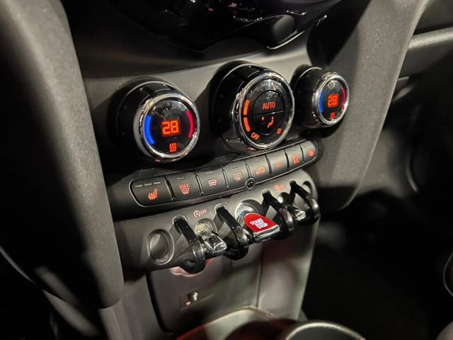 Mini Cooper FWD PANOROMIC ROOFС РЕГИСТРАЦИЯ И АВТОКРЕДИТ - автомобили, коли, обяви за нови и употребявани 14