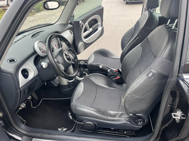 Mini Cooper 1.6i 116кс КЛИМАТРОНИК - автомобили, коли, обяви за нови и употребявани 6