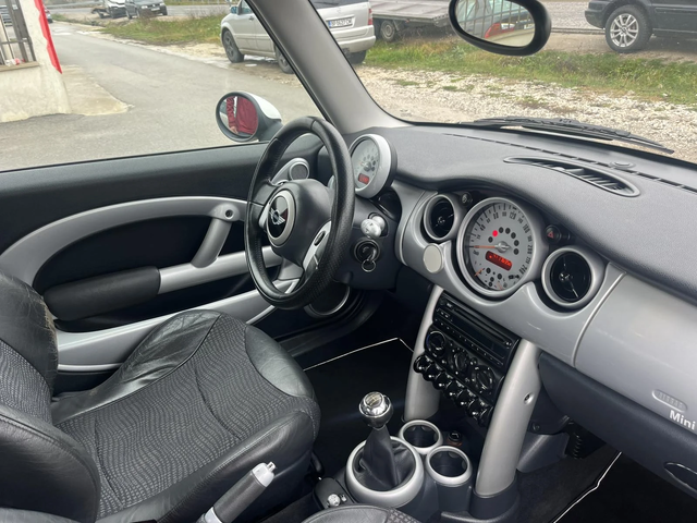 Mini Cooper 1.6i 116кс КЛИМАТРОНИК - автомобили, коли, обяви за нови и употребявани 9