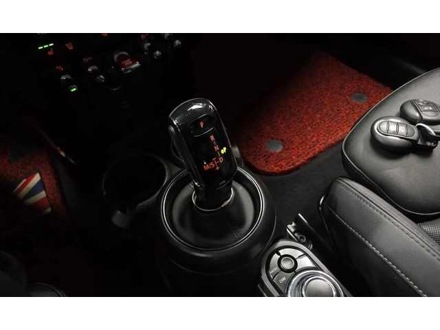 Mini Cooper HEAD-UP * LED * NAVI * КАМЕРА * KEYLESS * CARPLAY - автомобили, коли, обяви за нови и употребявани 9