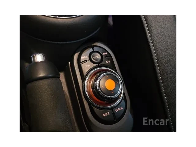 Mini Cooper High* ПОДГРЕВ* ПАНОРАМА* KAМЕРА* АСИСТЕНТИ СИГУРНО - автомобили, коли, обяви за нови и употребявани 11