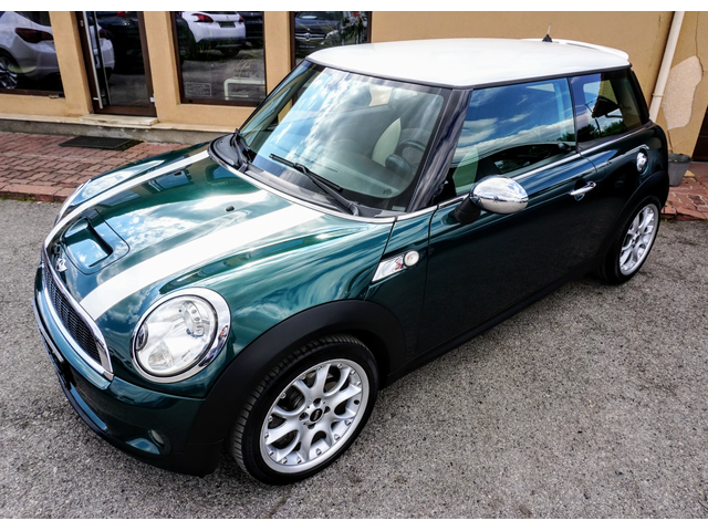 Mini Cooper s 1.6i - автомобили, коли, обяви за нови и употребявани 0