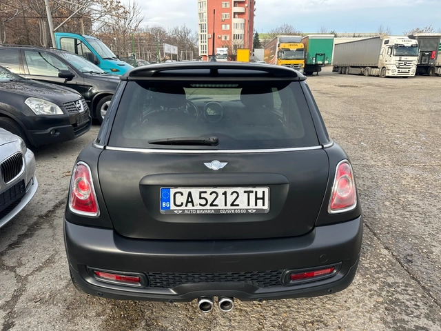 Mini Cooper s 1.6 Turbo/184 к.с - автомобили, коли, обяви за нови и употребявани 5