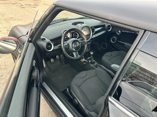 Mini Cooper s 1.6 Turbo/184 к.с - автомобили, коли, обяви за нови и употребявани 8