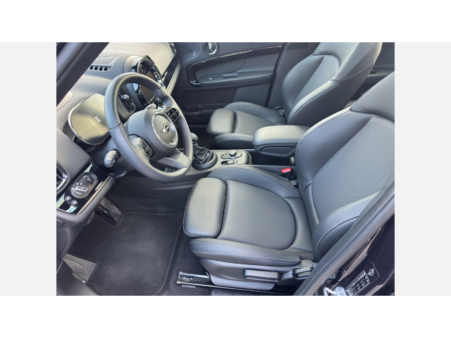 MINI Cooper SE ALL4 - автомобили, коли, обяви за нови и употребявани 5