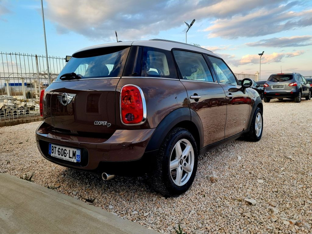 Mini Countryman 1.6D 4x4 Panorama, Navi, Koja - автомобили, коли, обяви за нови и употребявани 5