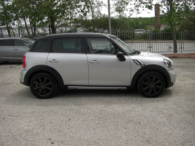 Mini Countryman S 2.0d 4X4 AVTOMAT - автомобили, коли, обяви за нови и употребявани 5