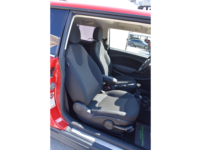 Mini One 1.6i* Сервизна история* ПОДГРЕВИ* 6скорости* - автомобили, коли, обяви за нови и употребявани 11