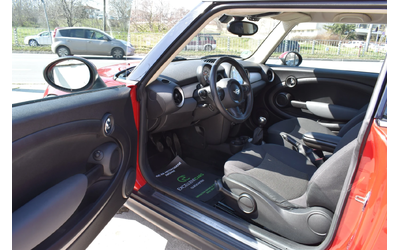 Mini One 1.6i* Сервизна история* ПОДГРЕВИ* 6скорости* - автомобили, коли, обяви за нови и употребявани 6