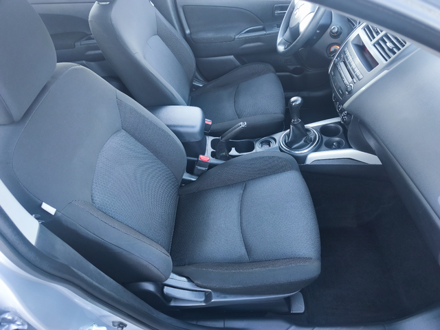 Mitsubishi ASX 1.6 i ГАЗ - автомобили, коли, обяви за нови и употребявани 13