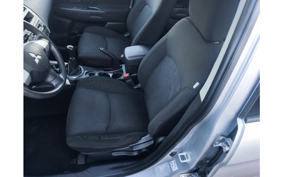 Mitsubishi ASX 1.6 i ГАЗ - автомобили, коли, обяви за нови и употребявани 8