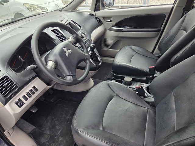 Mitsubishi Grandis 2.0tdi* Italy* - автомобили, коли, обяви за нови и употребявани 11