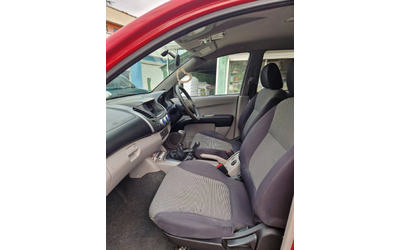 Mitsubishi L200 2.5 136 к.с.десен волан - автомобили, коли, обяви за нови и употребявани 11