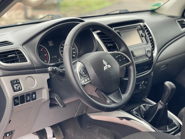 Mitsubishi L200 2.4Di-D 4x4 - автомобили, коли, обяви за нови и употребявани 13