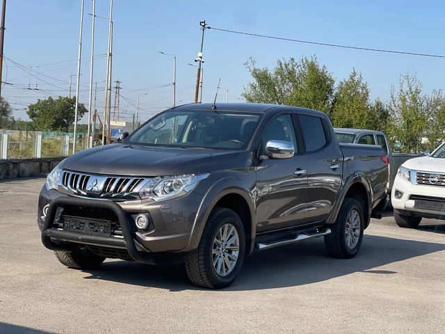 Mitsubishi L200 2.4Di-D Instyle 4x4 * 80 Jahre* - автомобили, коли, обяви за нови и употребявани 1