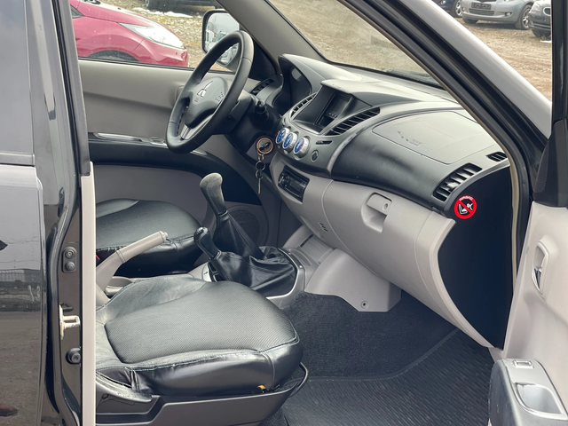 Mitsubishi L200 2.5Di-D 4x4 Instyle - автомобили, коли, обяви за нови и употребявани 11