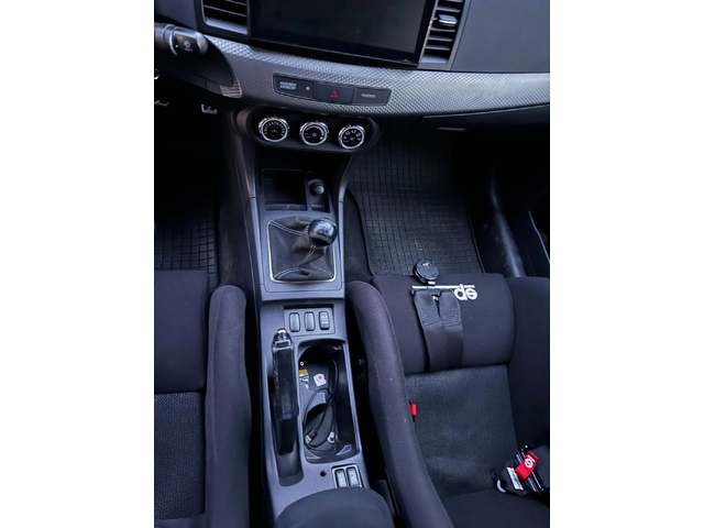 Mitsubishi Lancer Evolution X - автомобили, коли, обяви за нови и употребявани 14