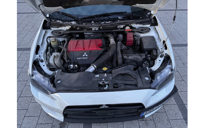 Mitsubishi Lancer Evolution X - автомобили, коли, обяви за нови и употребявани 16