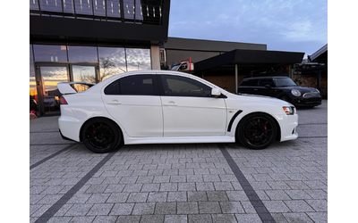 Mitsubishi Lancer Evolution X - автомобили, коли, обяви за нови и употребявани 6