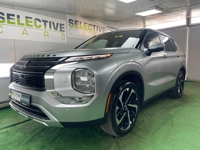 Mitsubishi Outlander * 10 000km* AWD - автомобили, коли, обяви за нови и употребявани 1