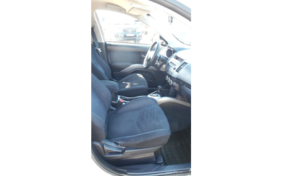 Mitsubishi Outlander 2.4i* 170* k.c* AVTOMAT* GAZ - автомобили, коли, обяви за нови и употребявани 10