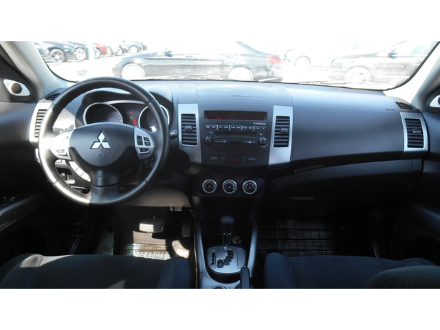 Mitsubishi Outlander 2.4i* 170* k.c* AVTOMAT* GAZ - автомобили, коли, обяви за нови и употребявани 12