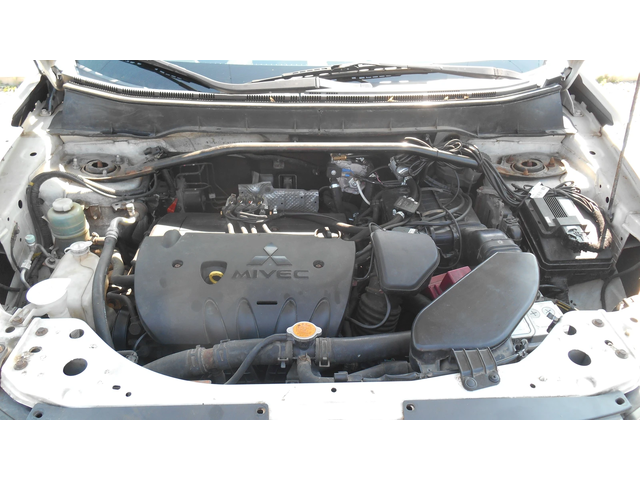 Mitsubishi Outlander 2.4i* 170* k.c* AVTOMAT* GAZ - автомобили, коли, обяви за нови и употребявани 13