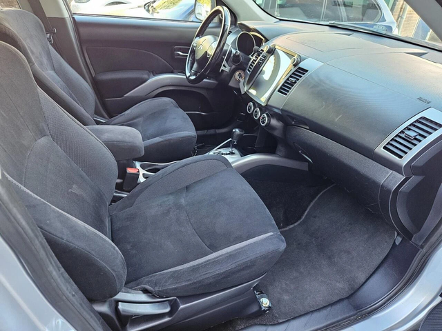 Mitsubishi Outlander 2.4и 170hp 4x4 ОЧАКВАН ВНОС! С ГАРАНЦИЯ! - автомобили, коли, обяви за нови и употребявани 7