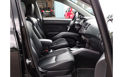 mitsubishi-outlander - 4