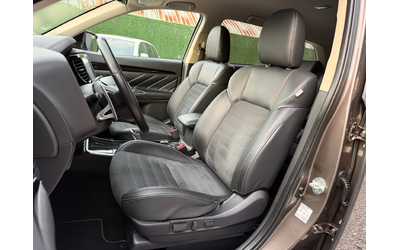Mitsubishi Outlander 2.4PHEV 4WD Plug in Hybrid - автомобили, коли, обяви за нови и употребявани 12