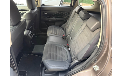 Mitsubishi Outlander 2.4PHEV 4WD Plug in Hybrid - автомобили, коли, обяви за нови и употребявани 17